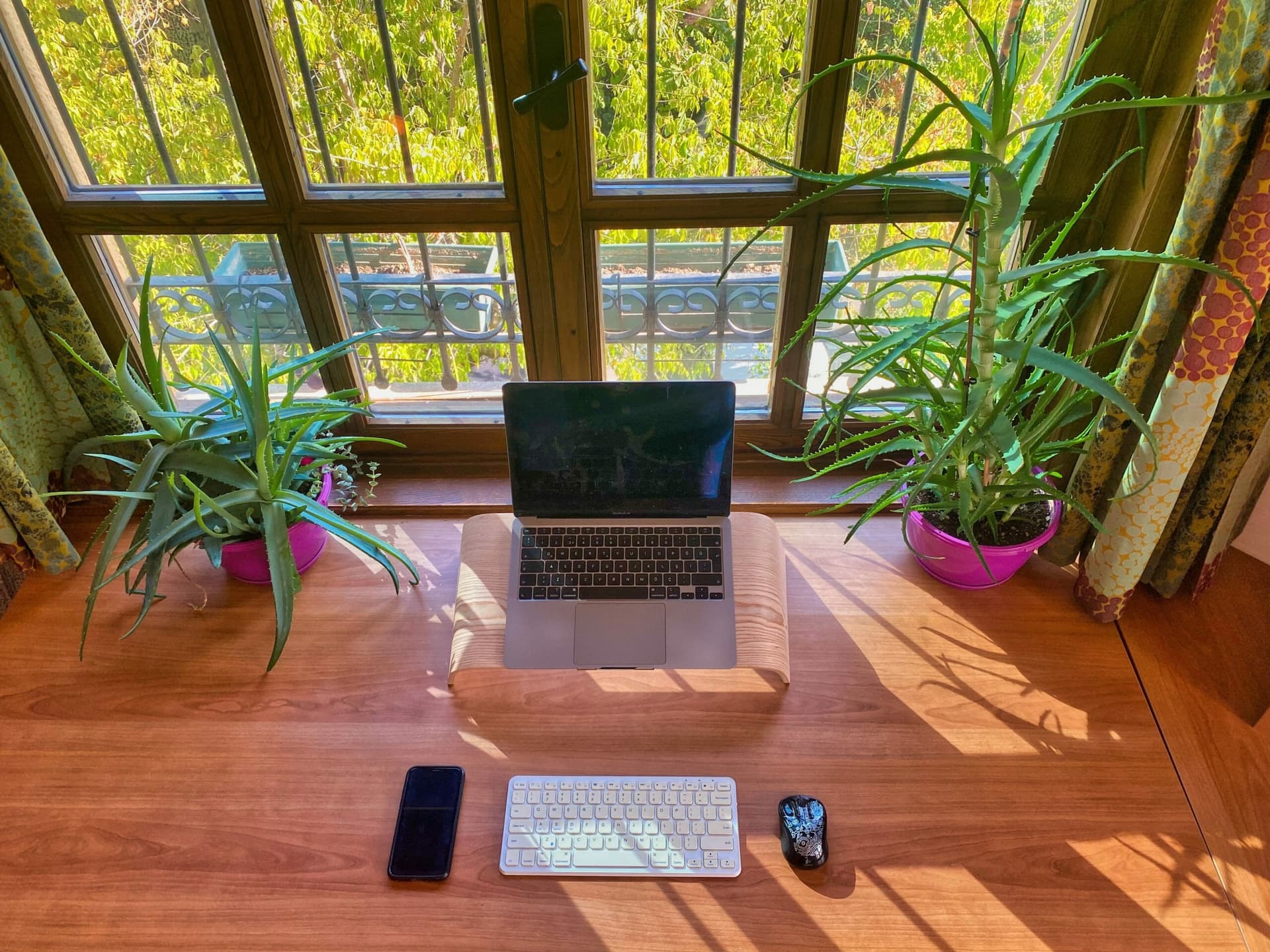 Sango Laptop Stand - Thumbnail 2