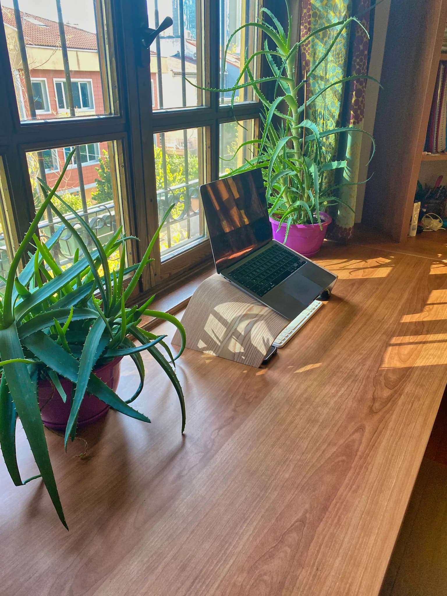 Sango Laptop Stand - Thumbnail 3