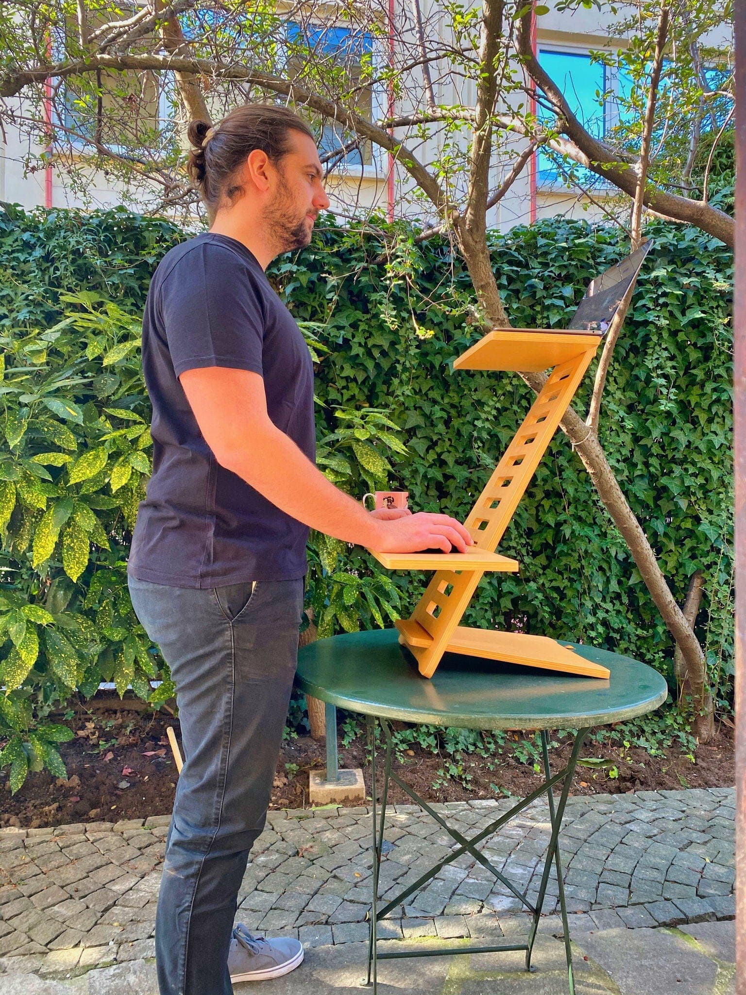 Sora Standing Desk - Thumbnail 6