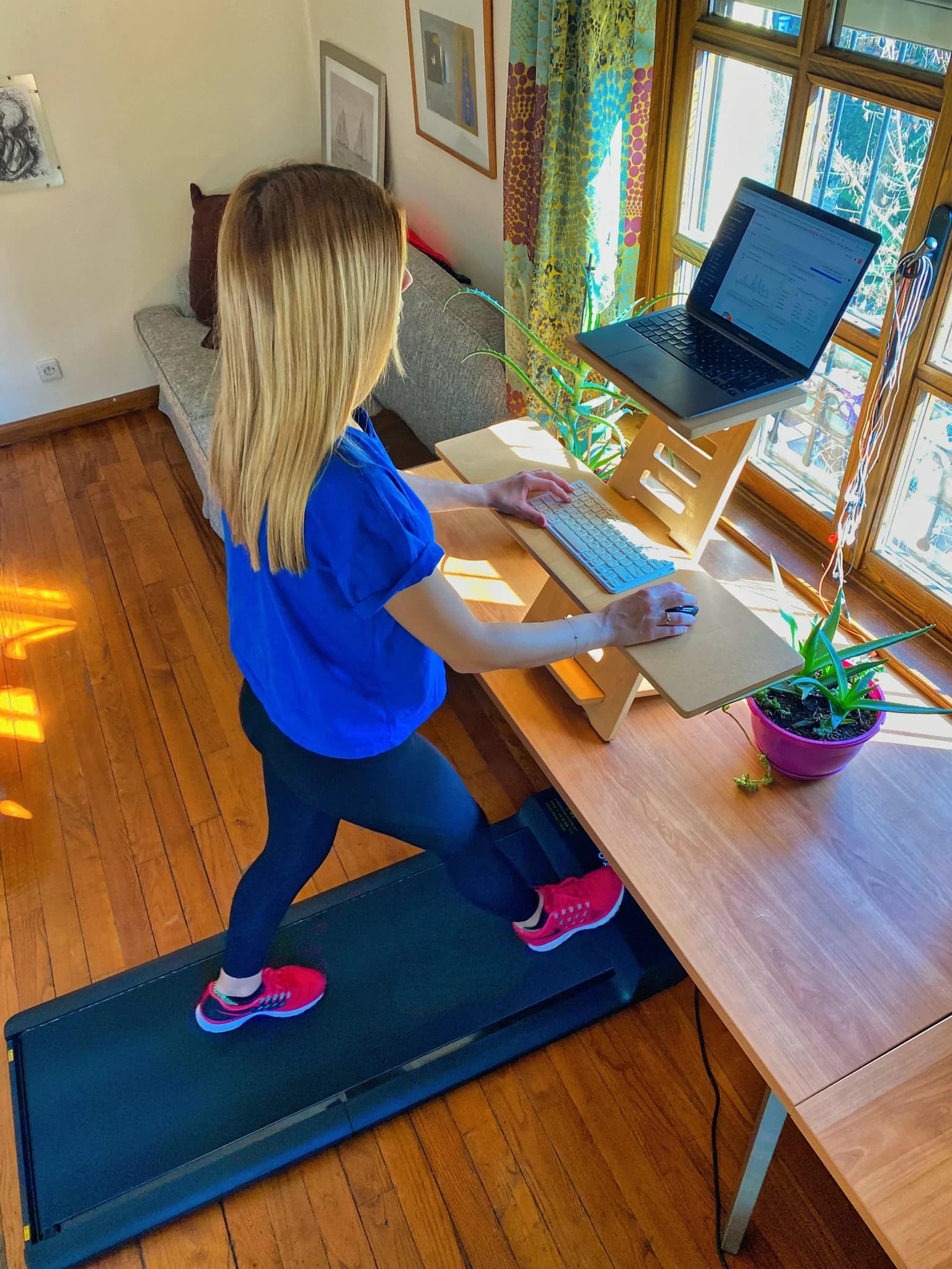 Sora Standing Desk - Thumbnail 8